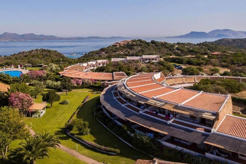 Boho Chic Beach Resort In Sardegna Porto Istana Bagian luar foto